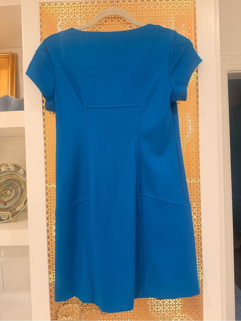 Diane von Furstenberg Blue Wool Sheath Dress Short Sleeve Size 6 EUC! - Picture 3 of 3